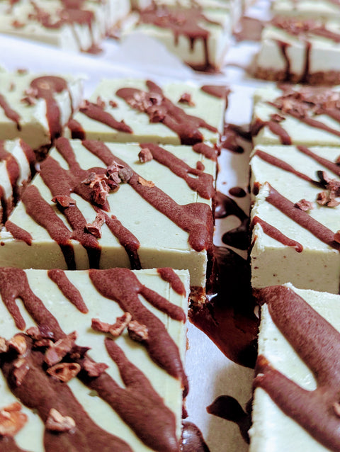 Dessert: Raw Vegan Snickers Cheesecake Bars(Vegan)
