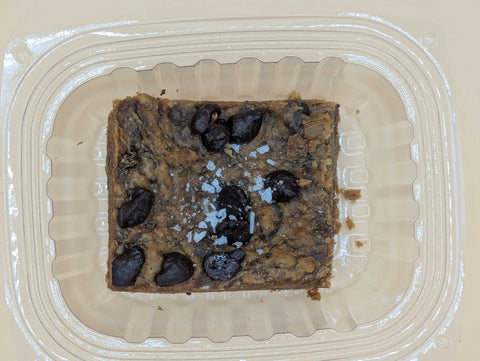 Dessert: Chocolate Chip Cookie Dough Blondies (Vegan)